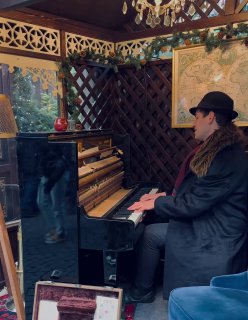 В кабинете сегодня:"Даа, теперь я понимаю, почему психотерапия это не просто, местами б...